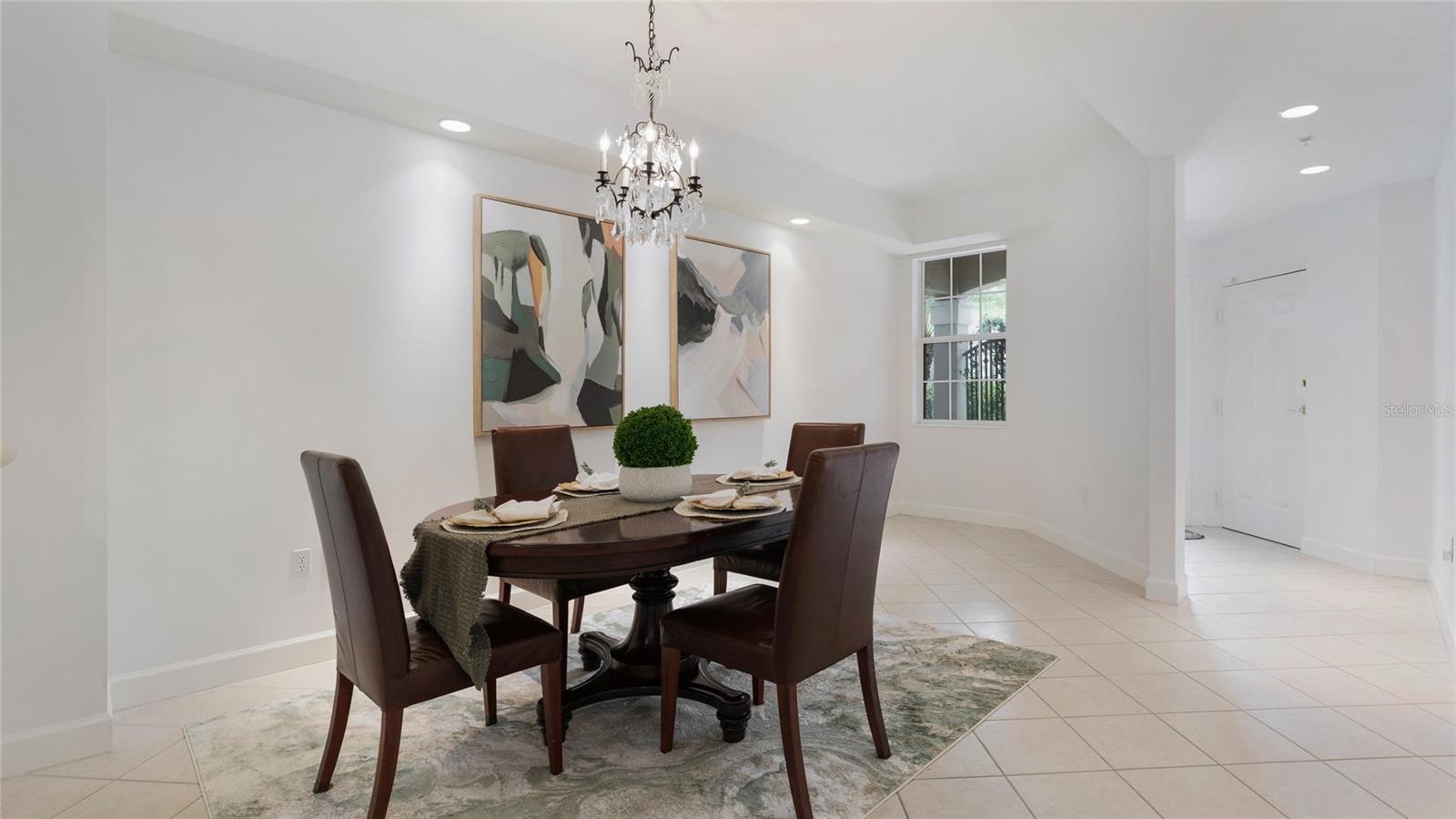 PARISIENNE GARDENS - Residential