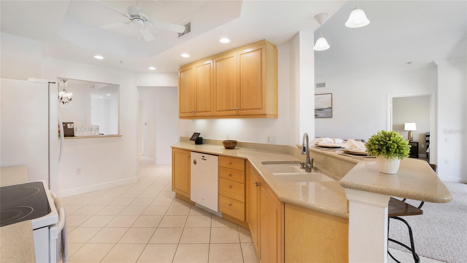 PARISIENNE GARDENS - Residential