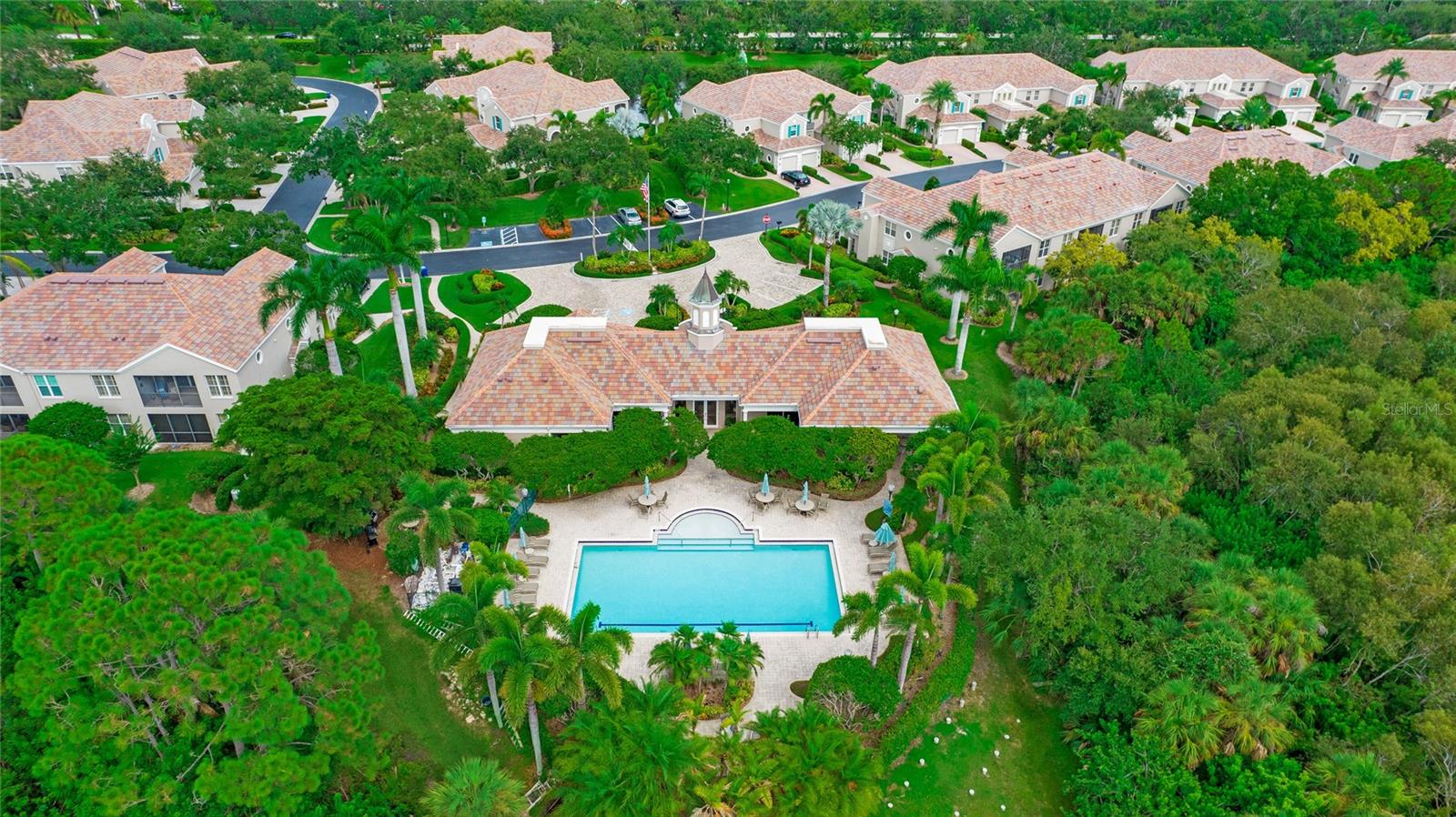 PARISIENNE GARDENS - Residential