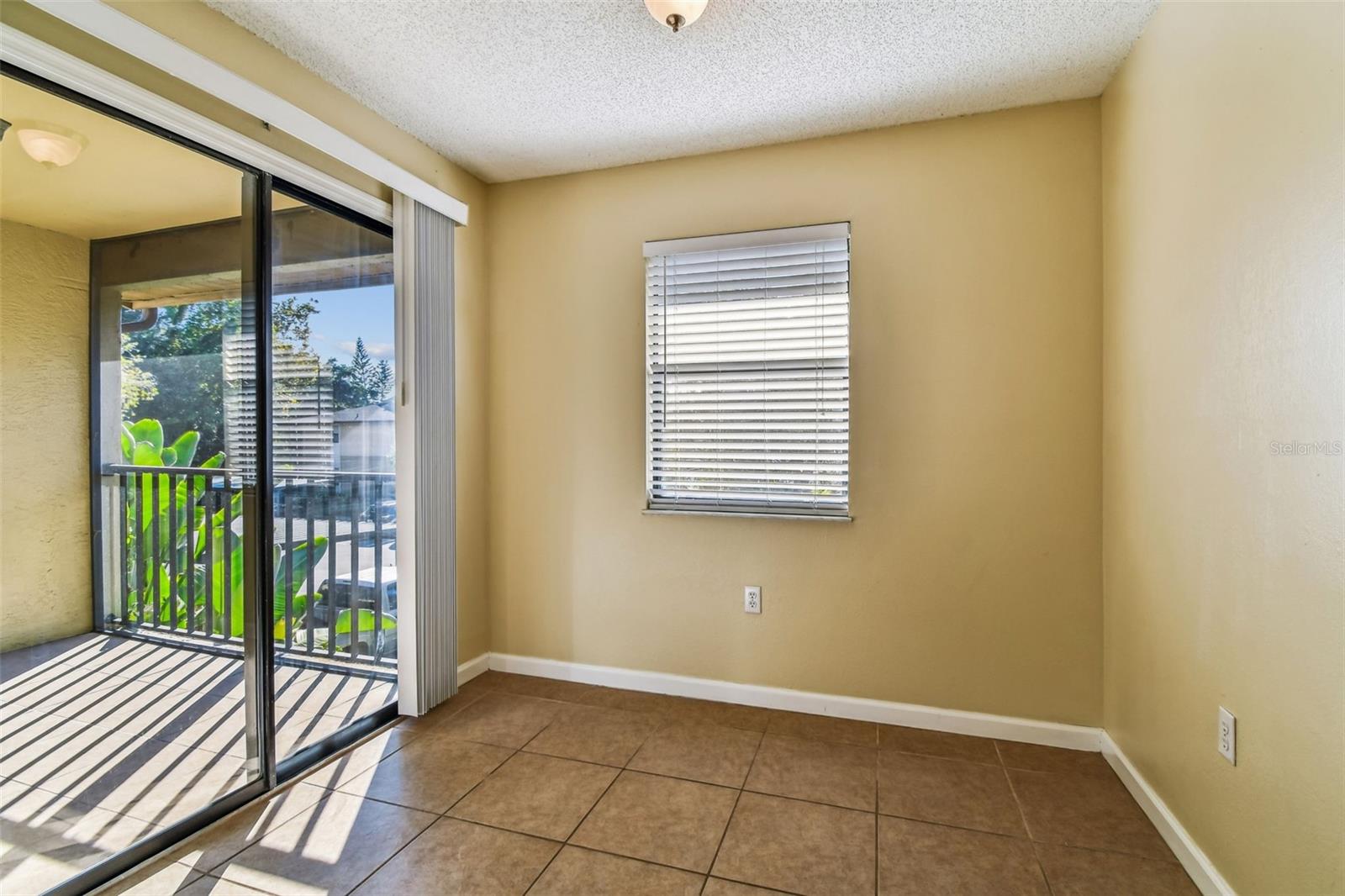 BELLA VISTA ON LAKE - Residential