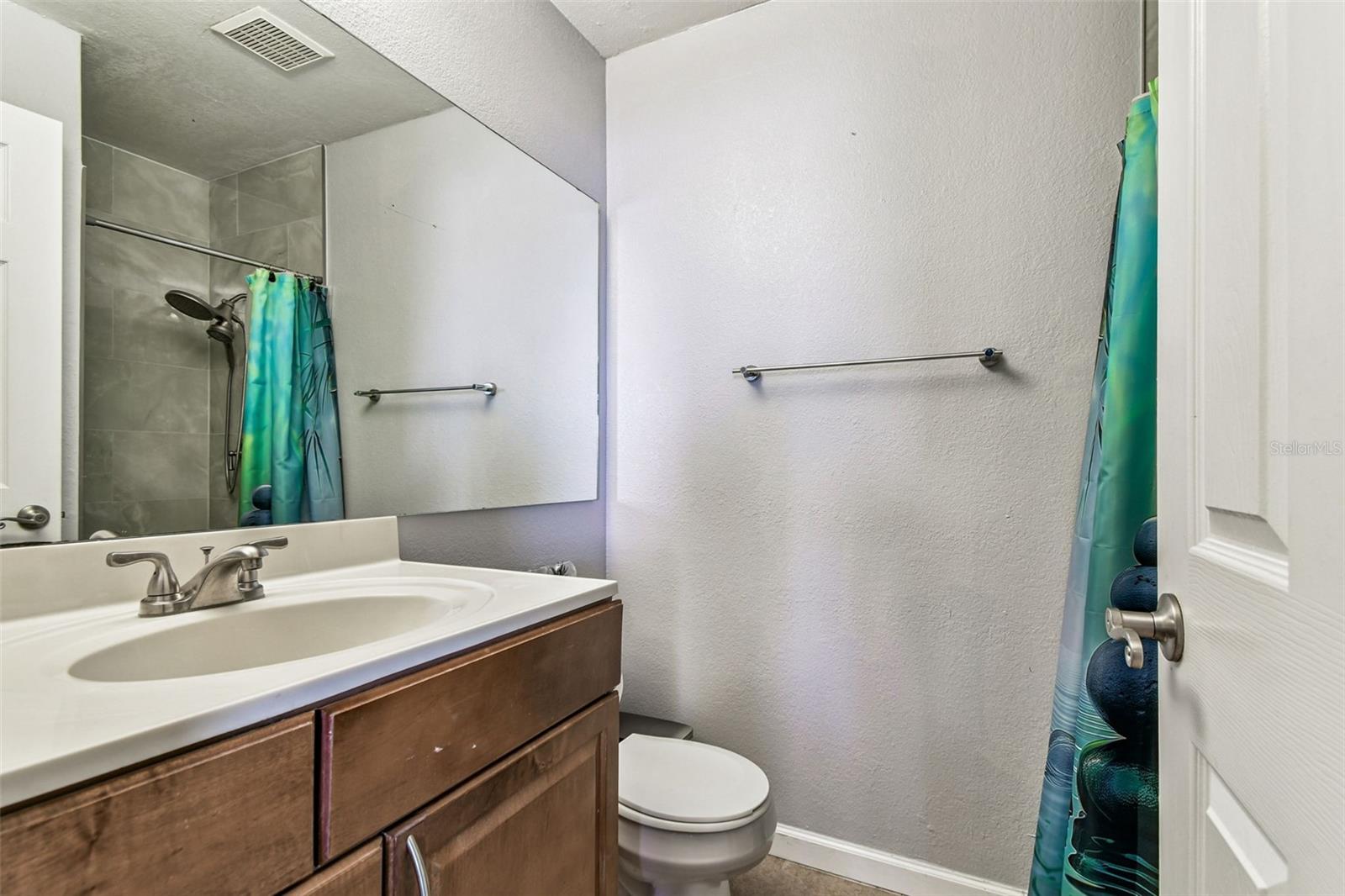 BELLA VISTA ON LAKE - Residential