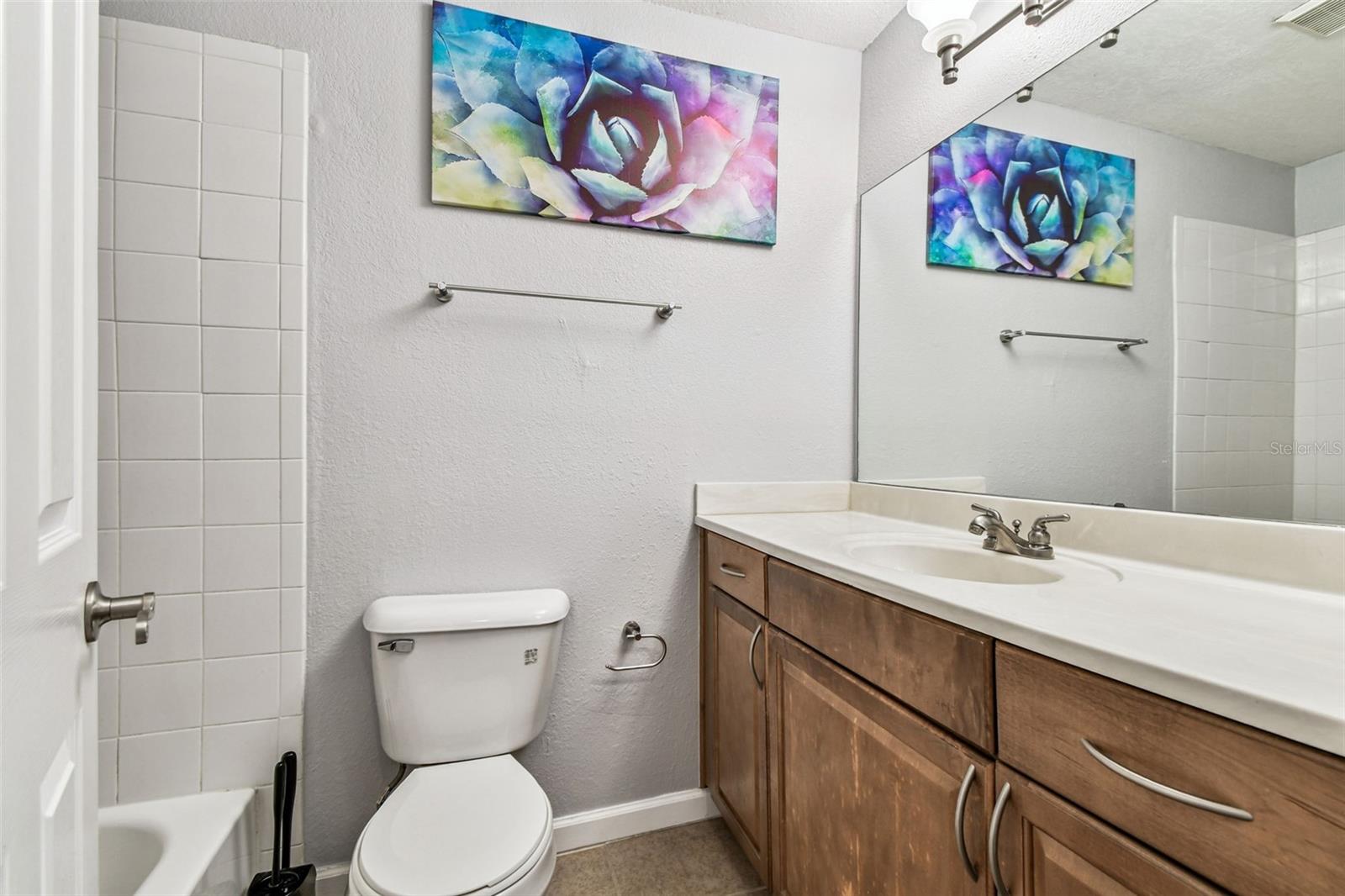 BELLA VISTA ON LAKE - Residential