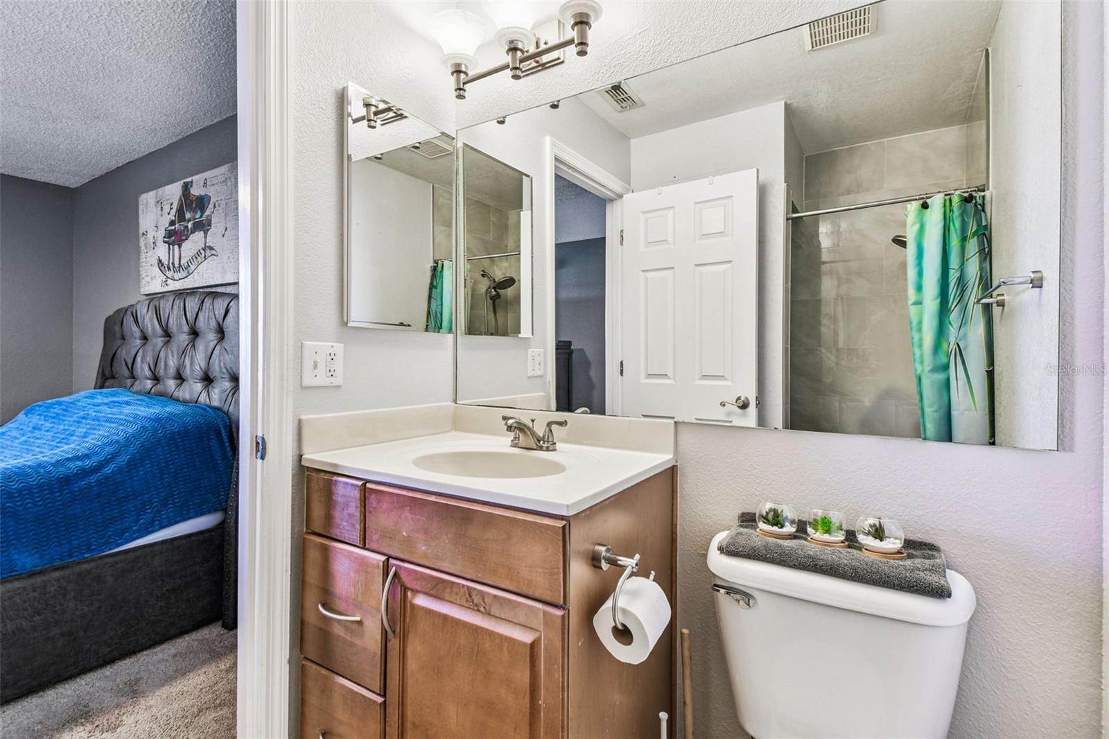 BELLA VISTA ON LAKE - Residential