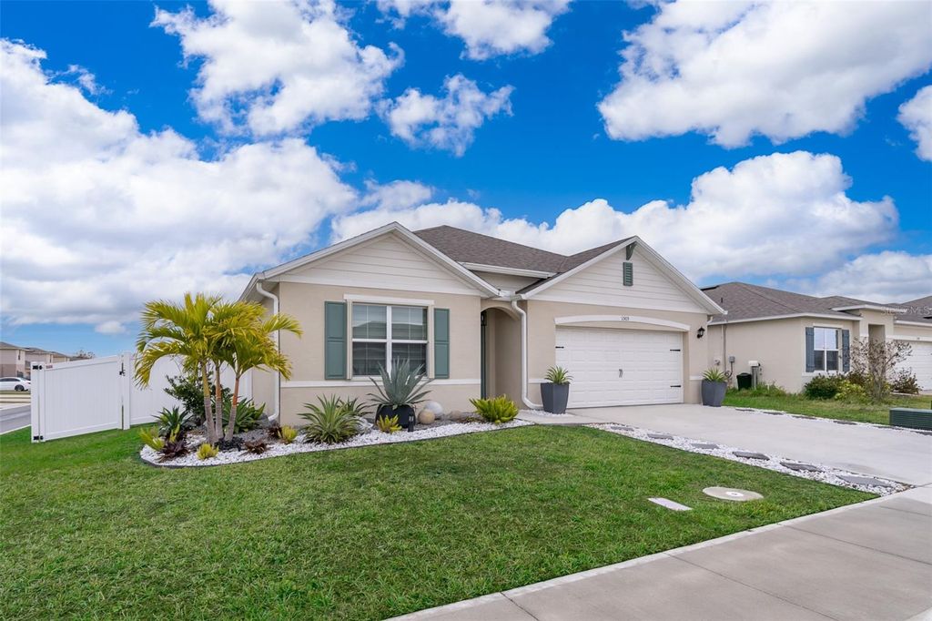 Photo of 1503 Oak Reserve Drive, Kissimmee, FL 34744 (MLS # S5144250)