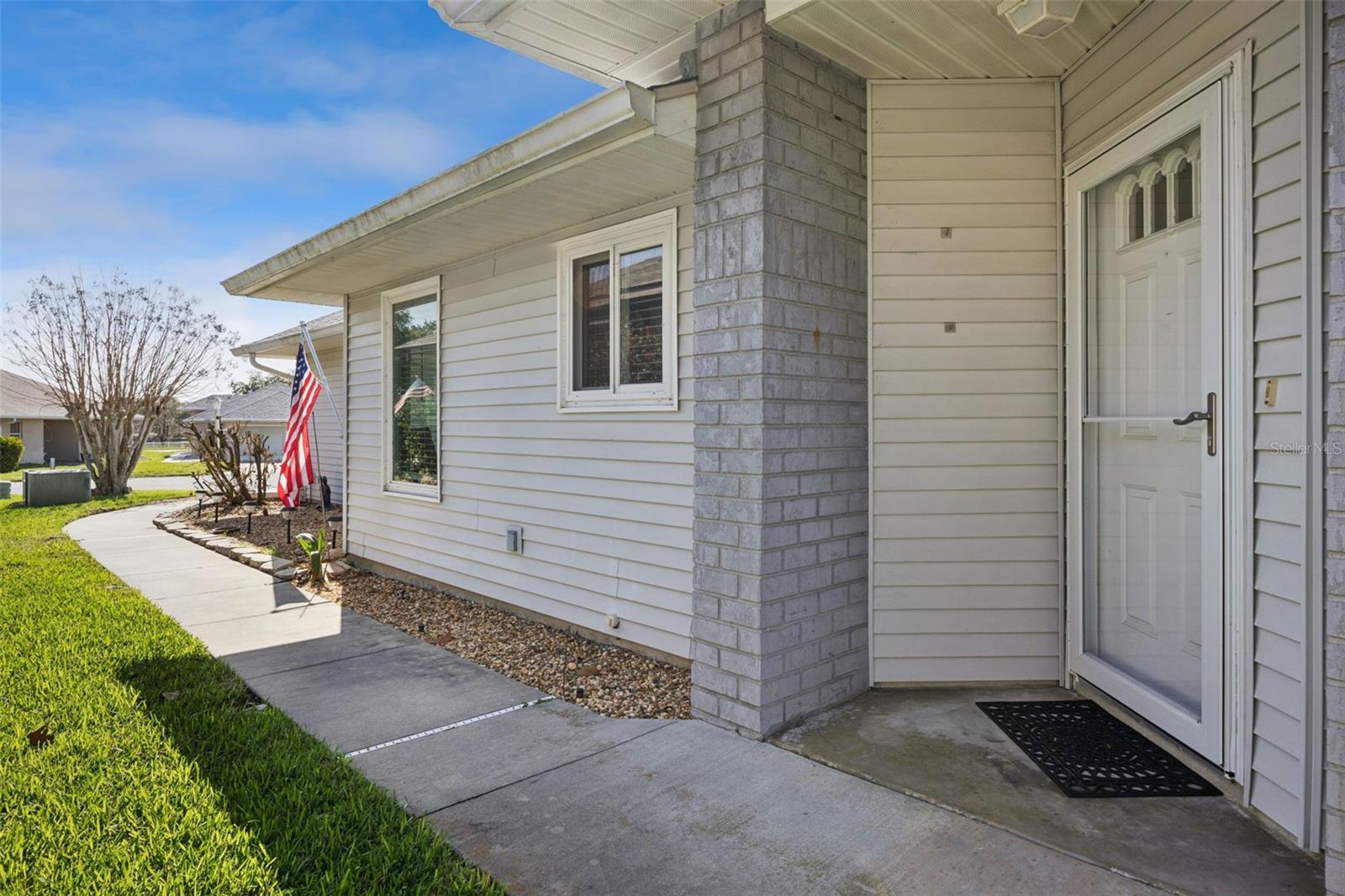 21617 QUEEN ELIZABETH COURT