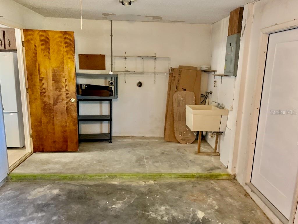 PORT CHARLOTTE SEC 018 - Residential Lease