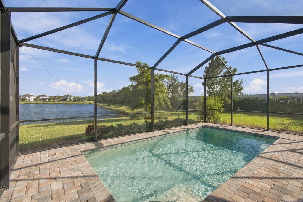 6147 BLUESTAR COURT
