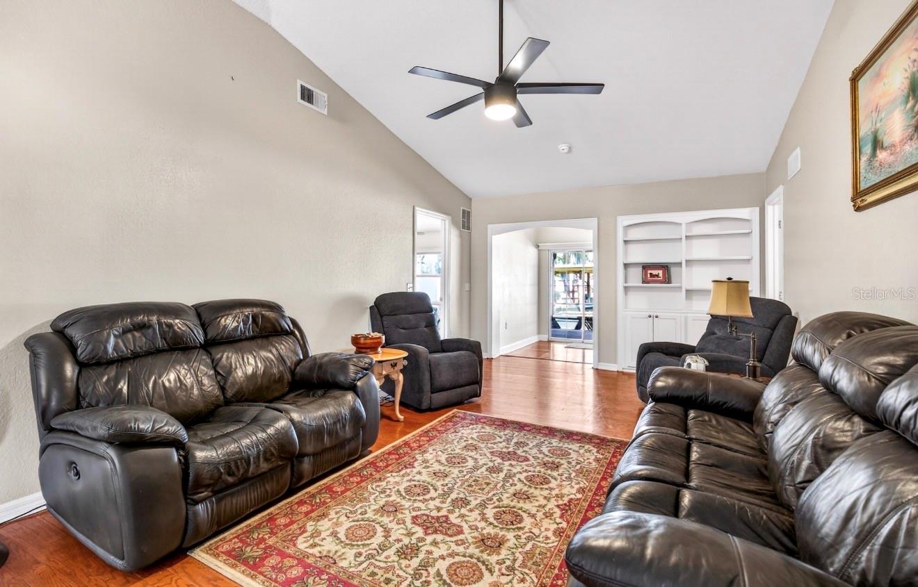 HARBOR SHORES UNIT 01 - Residential