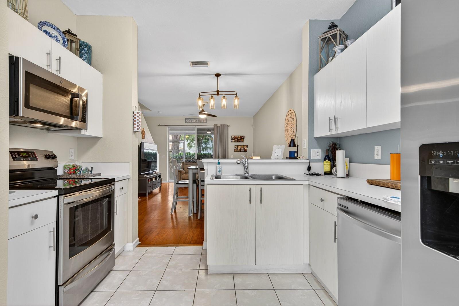 RIVERCREST TWNHMS WEST PHAS - Residential