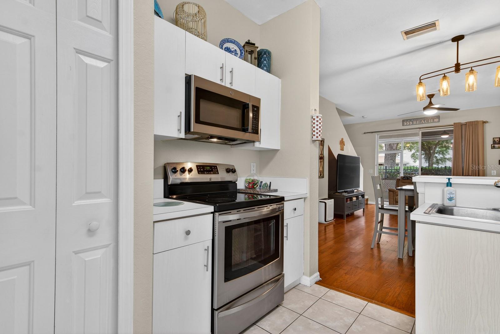 RIVERCREST TWNHMS WEST PHAS - Residential