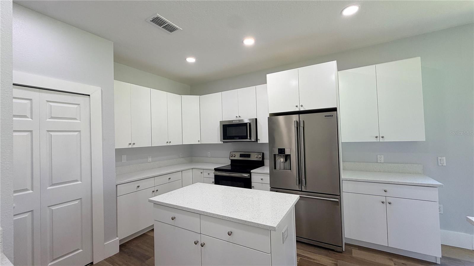 BELLALAGO PH 4P - Residential