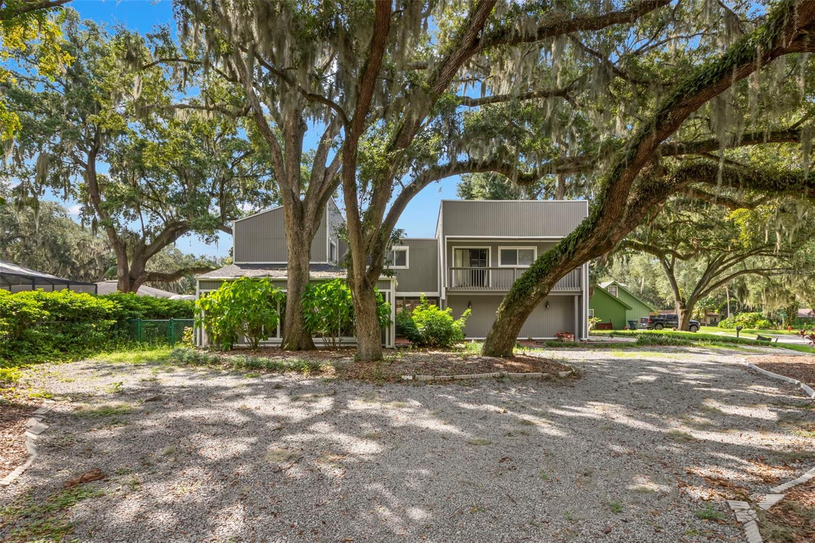 6318 CEDAR LANE