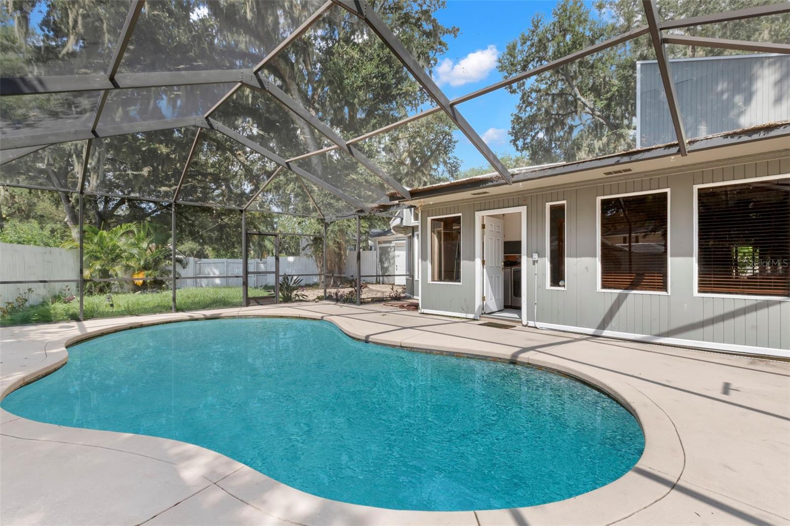 6318 CEDAR LANE