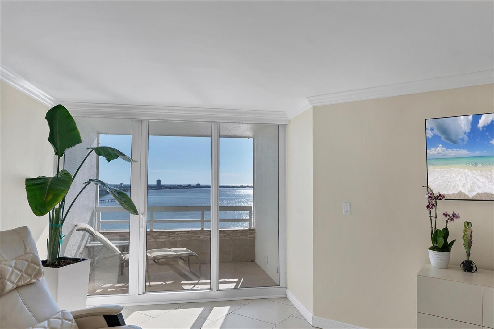 CONDO ON THE BAY - Residential