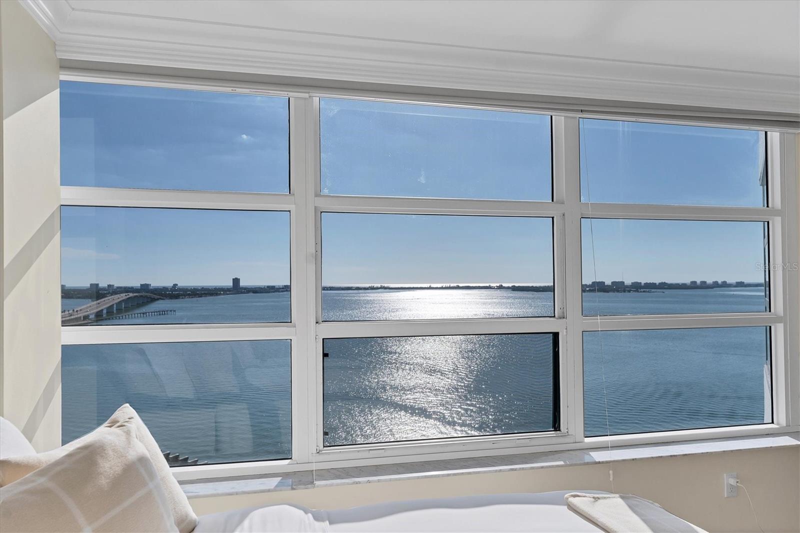 CONDO ON THE BAY - Residential