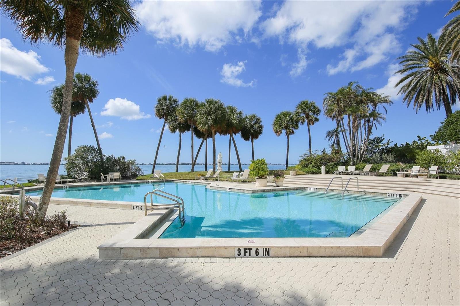 CONDO ON THE BAY - Residential