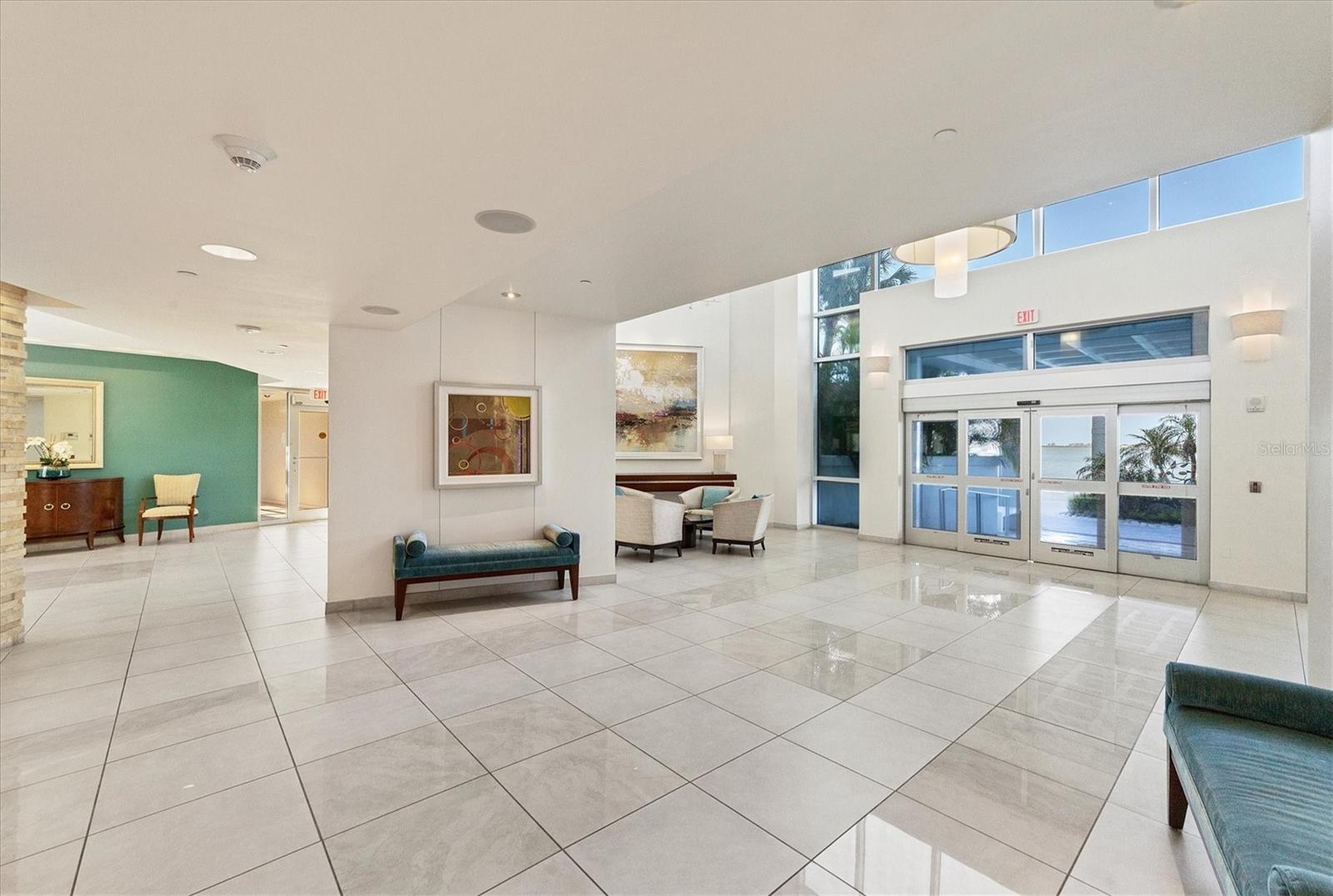 CONDO ON THE BAY - Residential