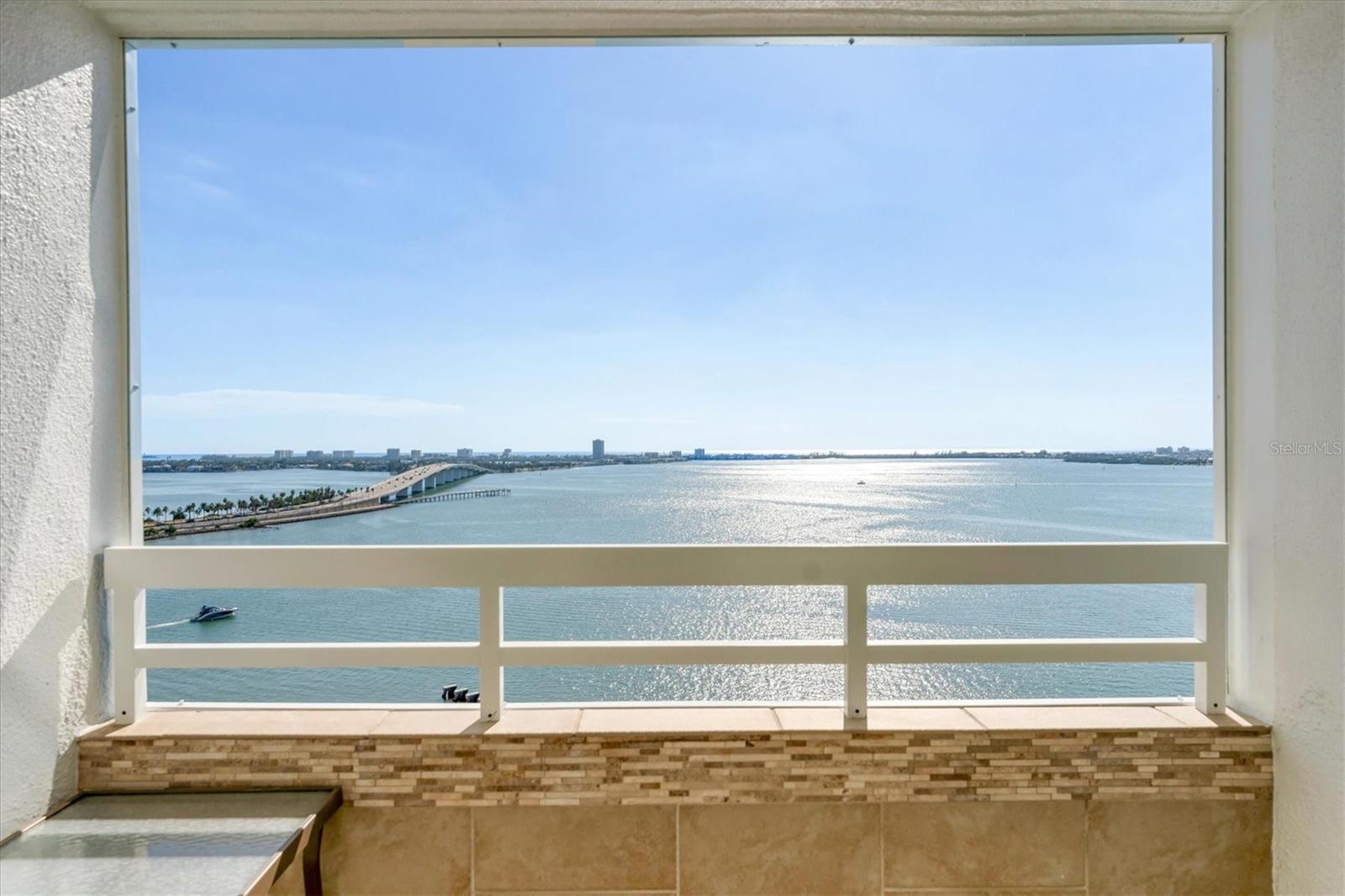 CONDO ON THE BAY - Residential