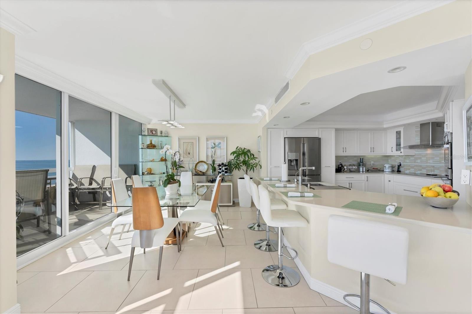 CONDO ON THE BAY - Residential