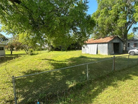 A home in WINTER HAVEN