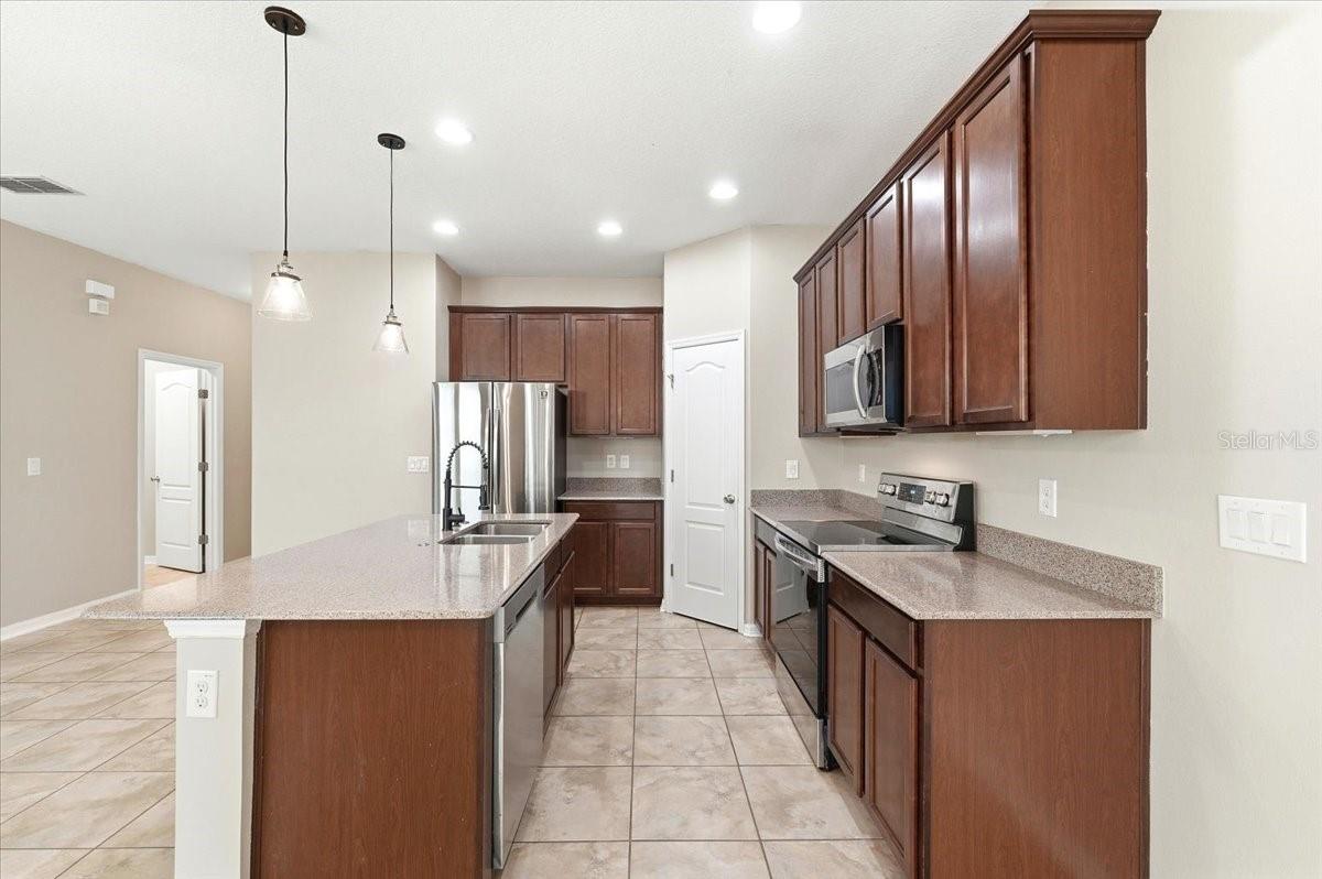 BRIDGEFORD XING - Residential