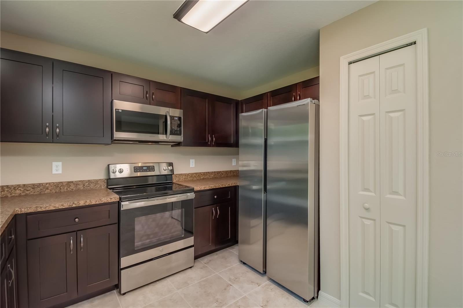 OCALA PARK ESTATE - Residential Lease