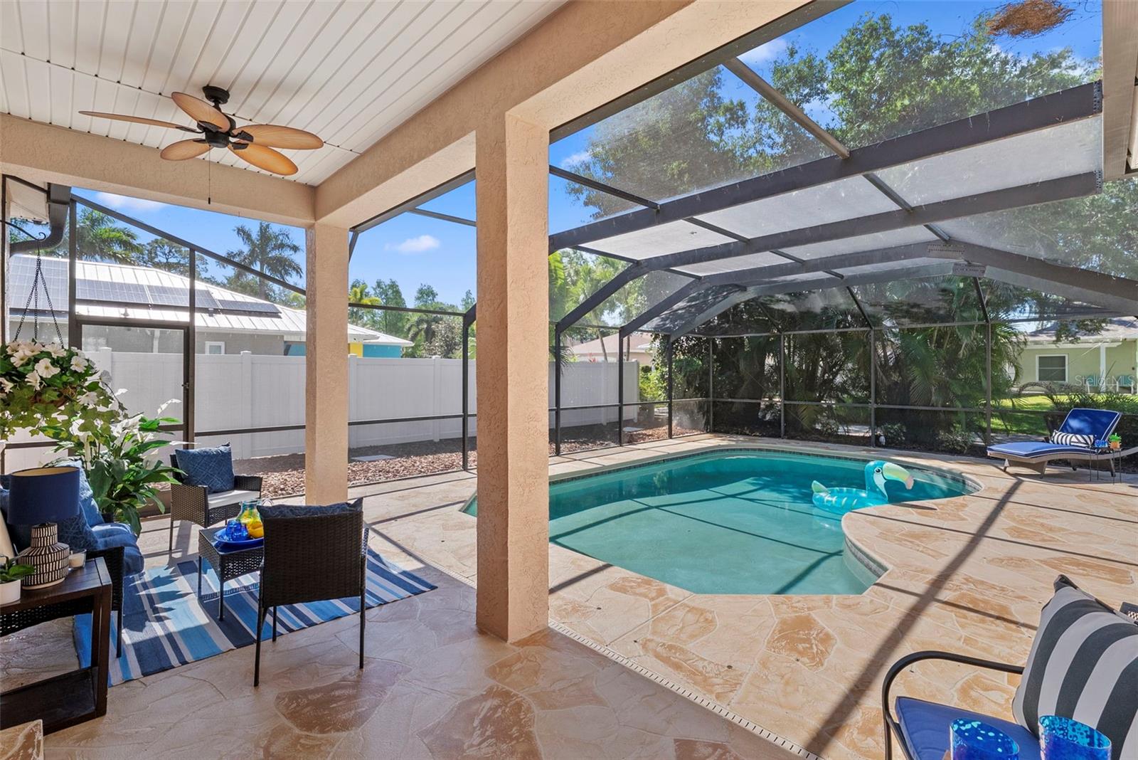 HARCOURT ESTATES - Residential