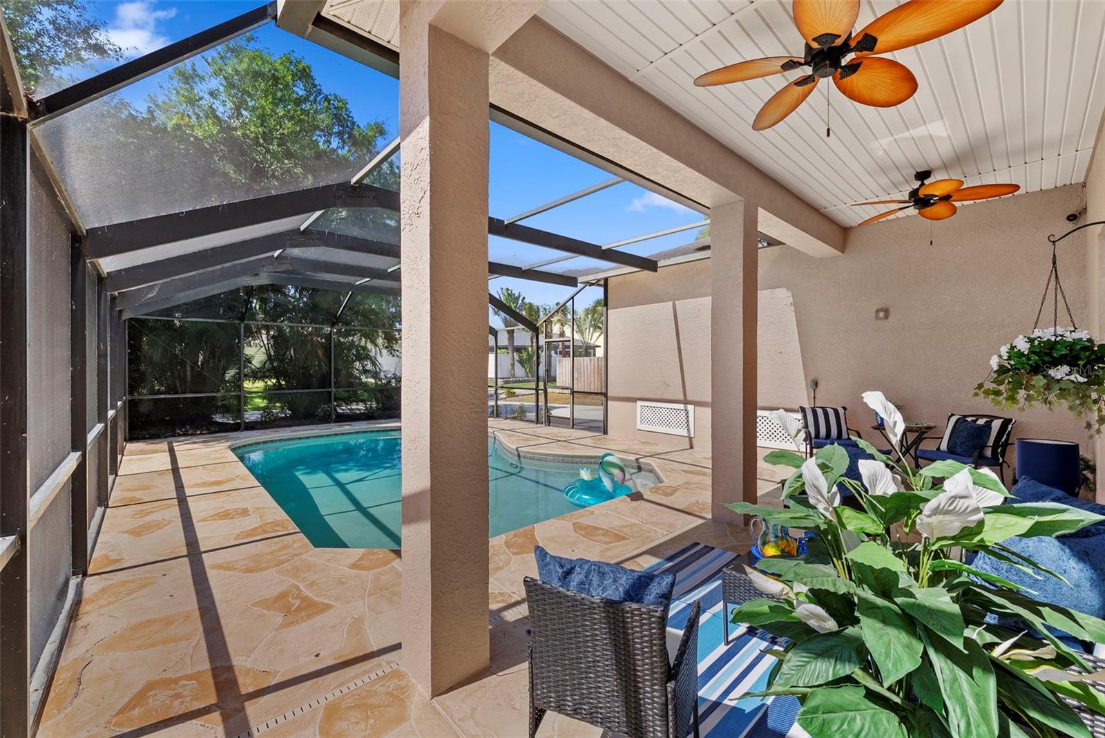 HARCOURT ESTATES - Residential