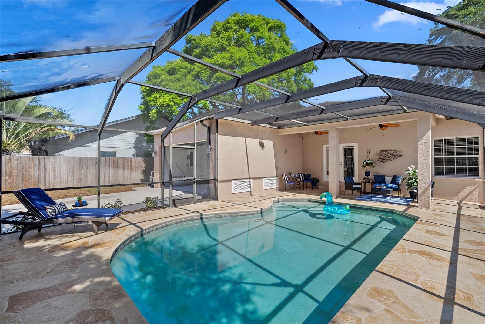 HARCOURT ESTATES - Residential
