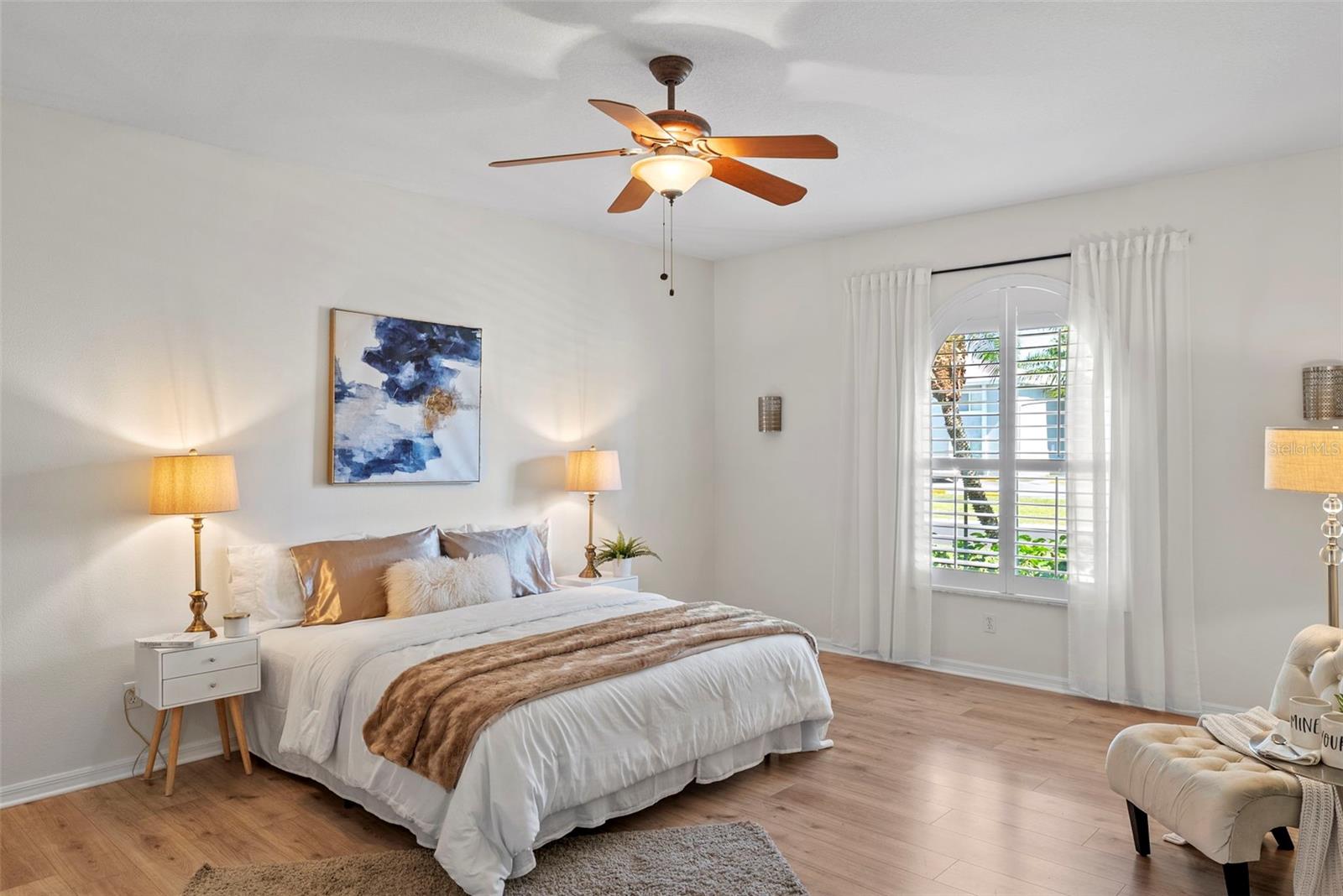 HARCOURT ESTATES - Residential