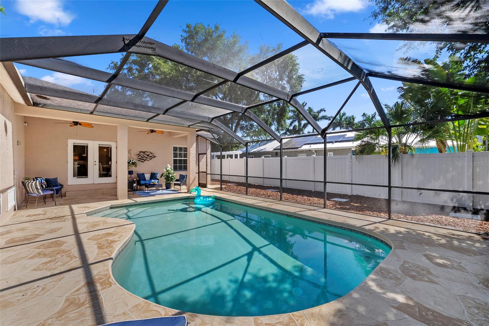 HARCOURT ESTATES - Residential