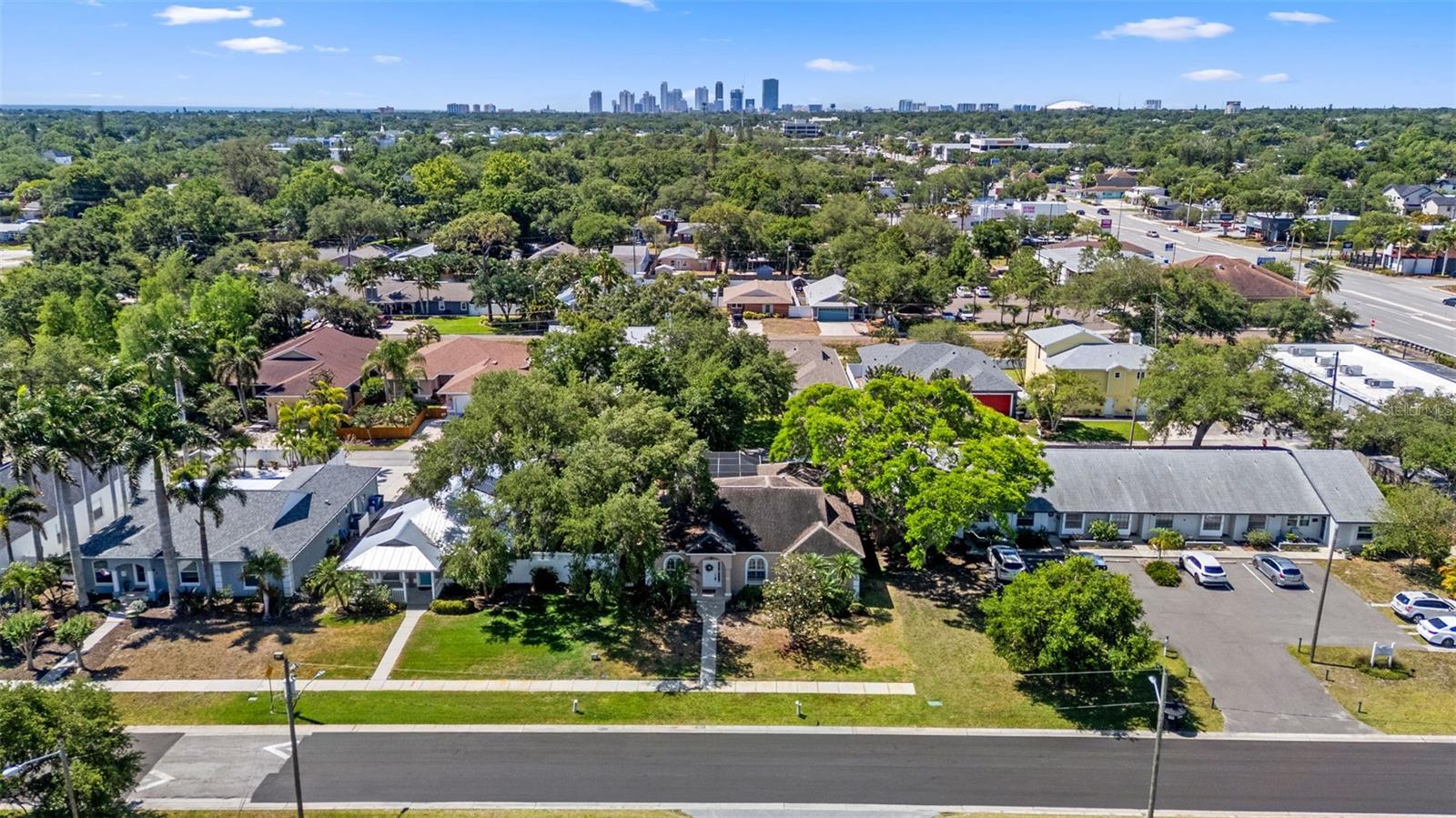 HARCOURT ESTATES - Residential