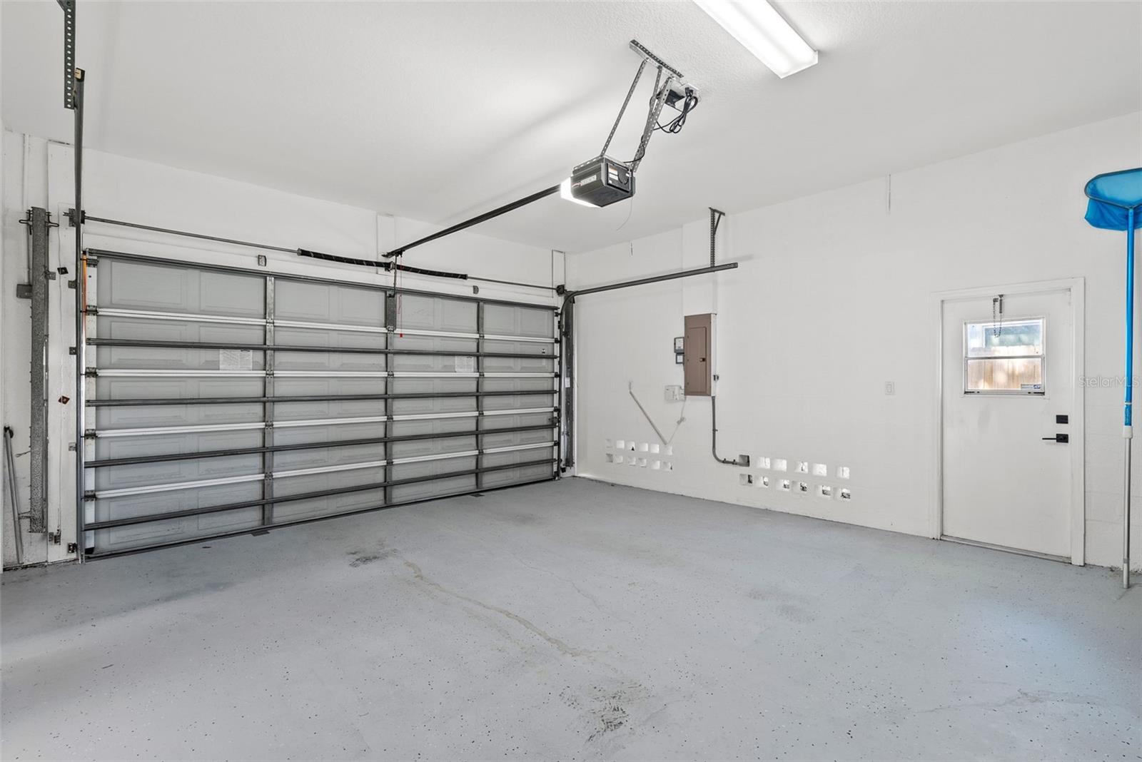 HARCOURT ESTATES - Residential