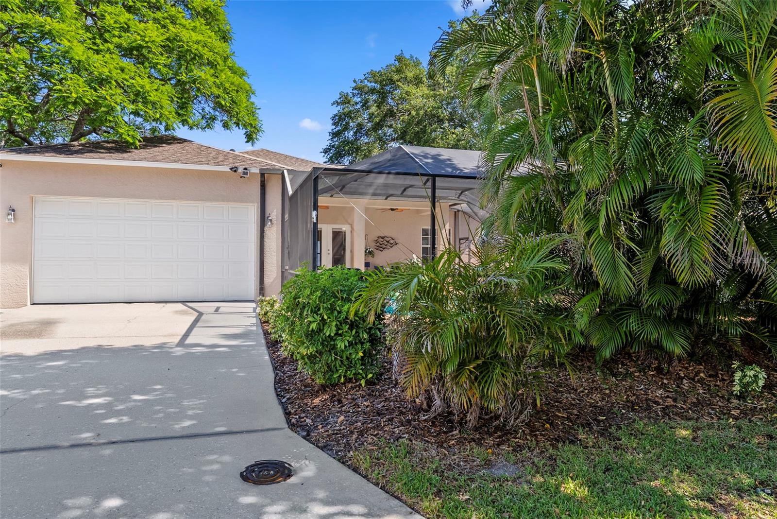 HARCOURT ESTATES - Residential