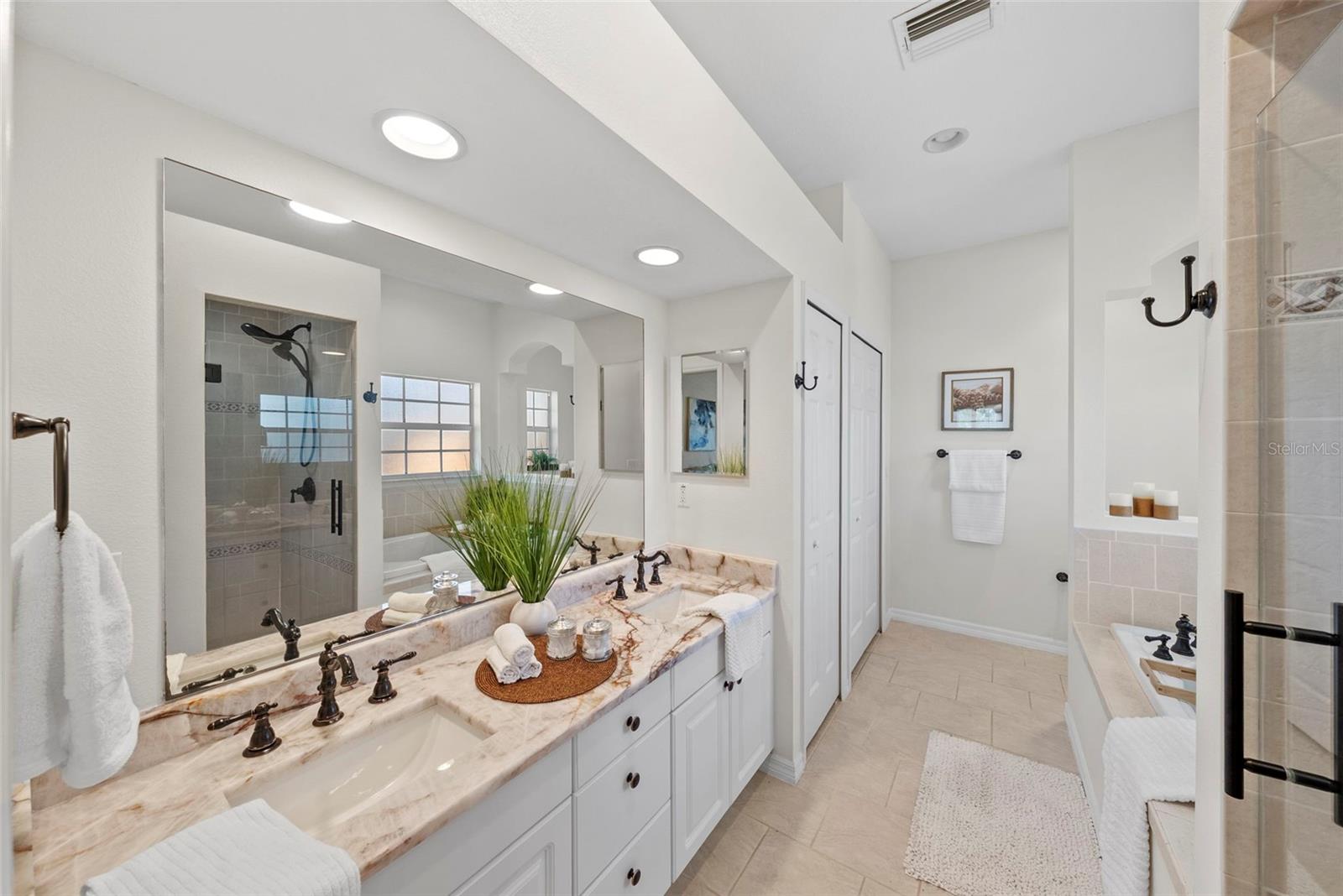 HARCOURT ESTATES - Residential