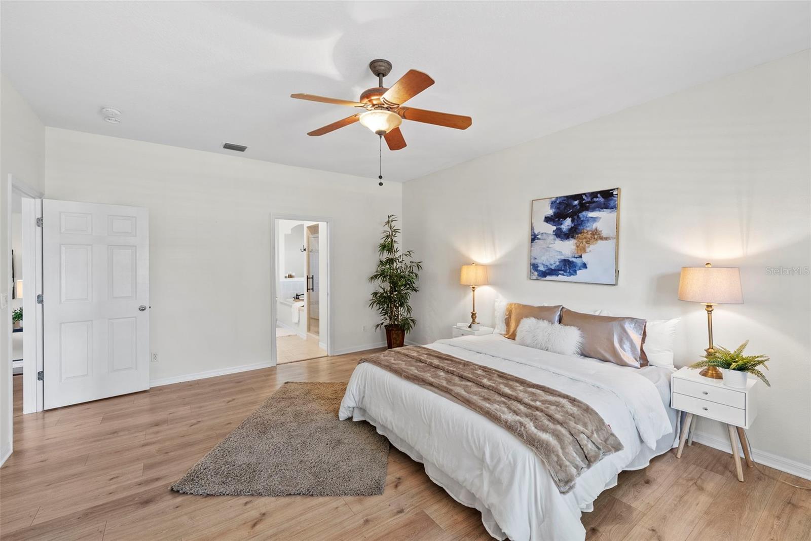 HARCOURT ESTATES - Residential