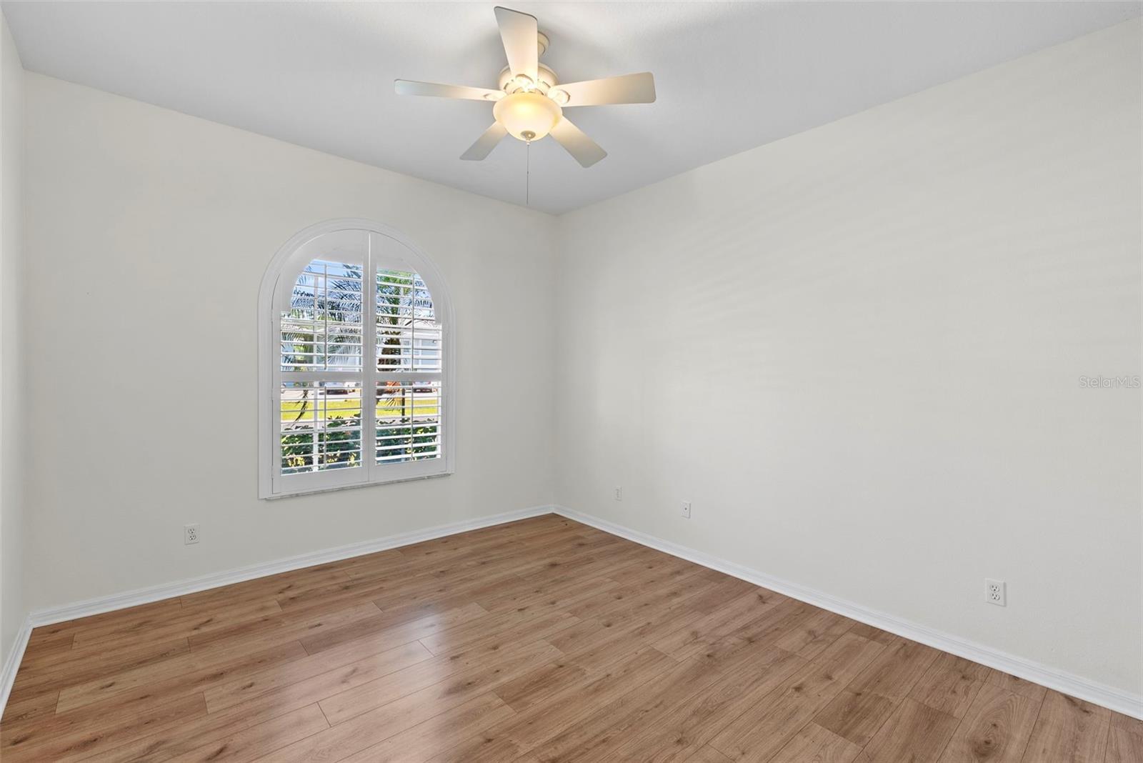 HARCOURT ESTATES - Residential