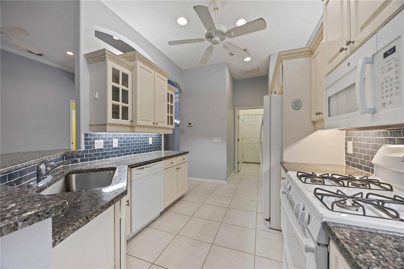 TIMBERLY PH I & II - Residential Lease