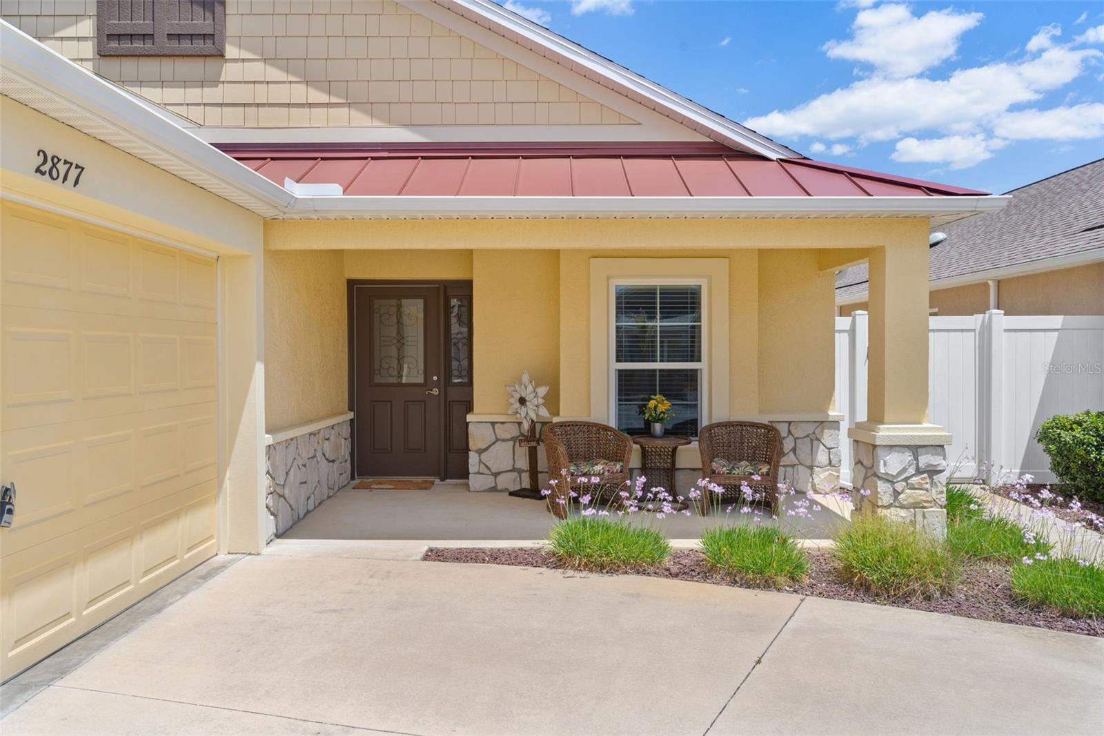 2877 CHARLEVOIX STREET