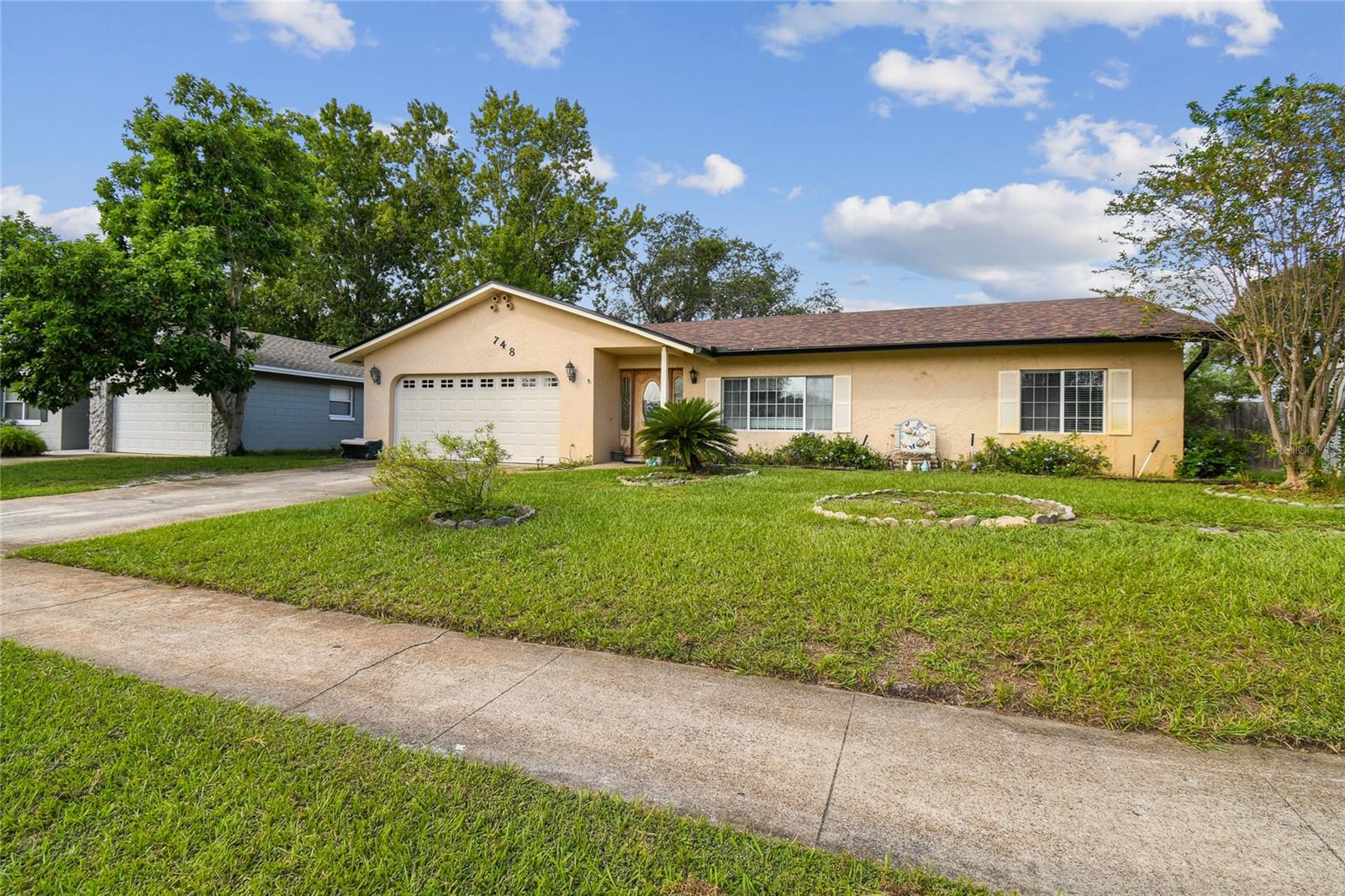 748 WOODVALLEY WAY