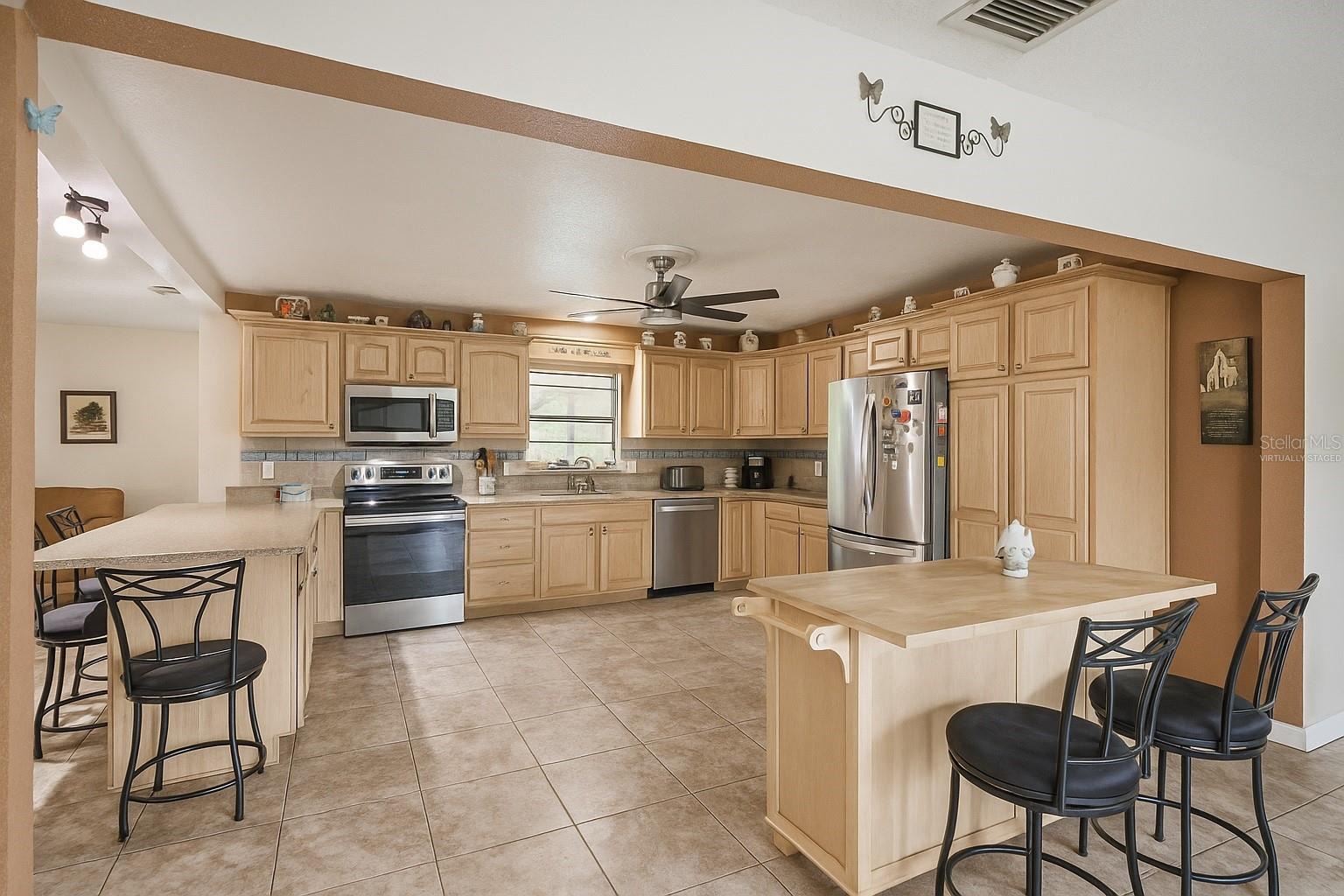 748 WOODVALLEY WAY