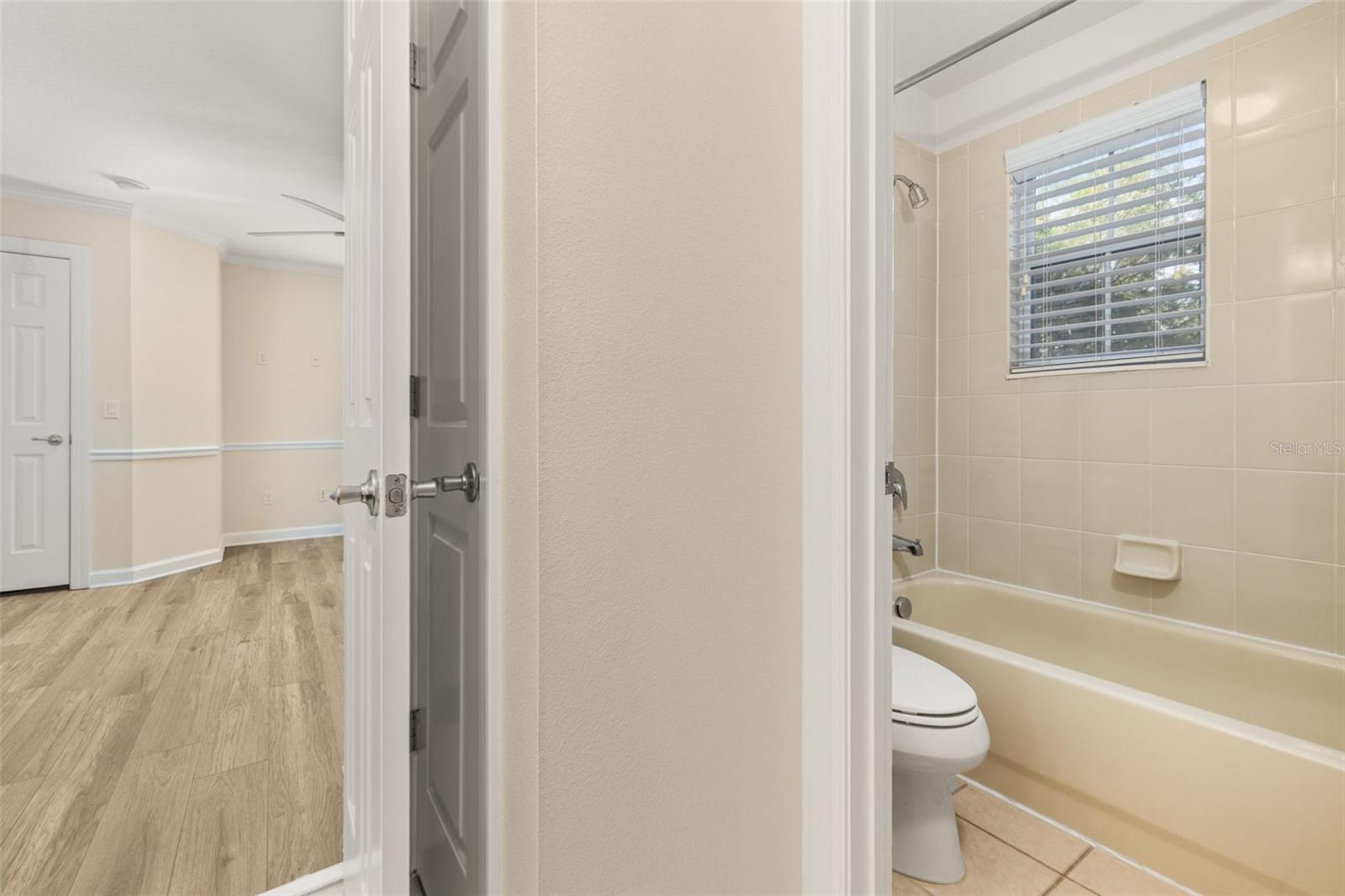 CELEBRATION EAST VILLAGE UNIT 04 - Residential Lease