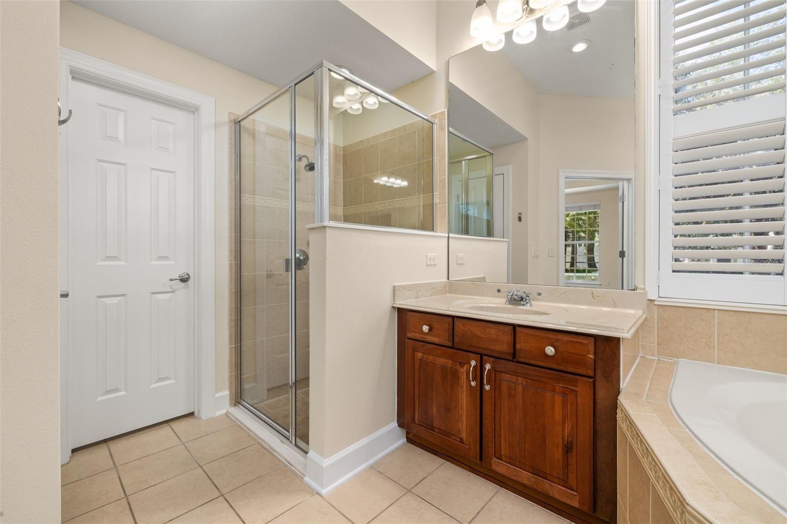 CELEBRATION EAST VILLAGE UNIT 04 - Residential Lease