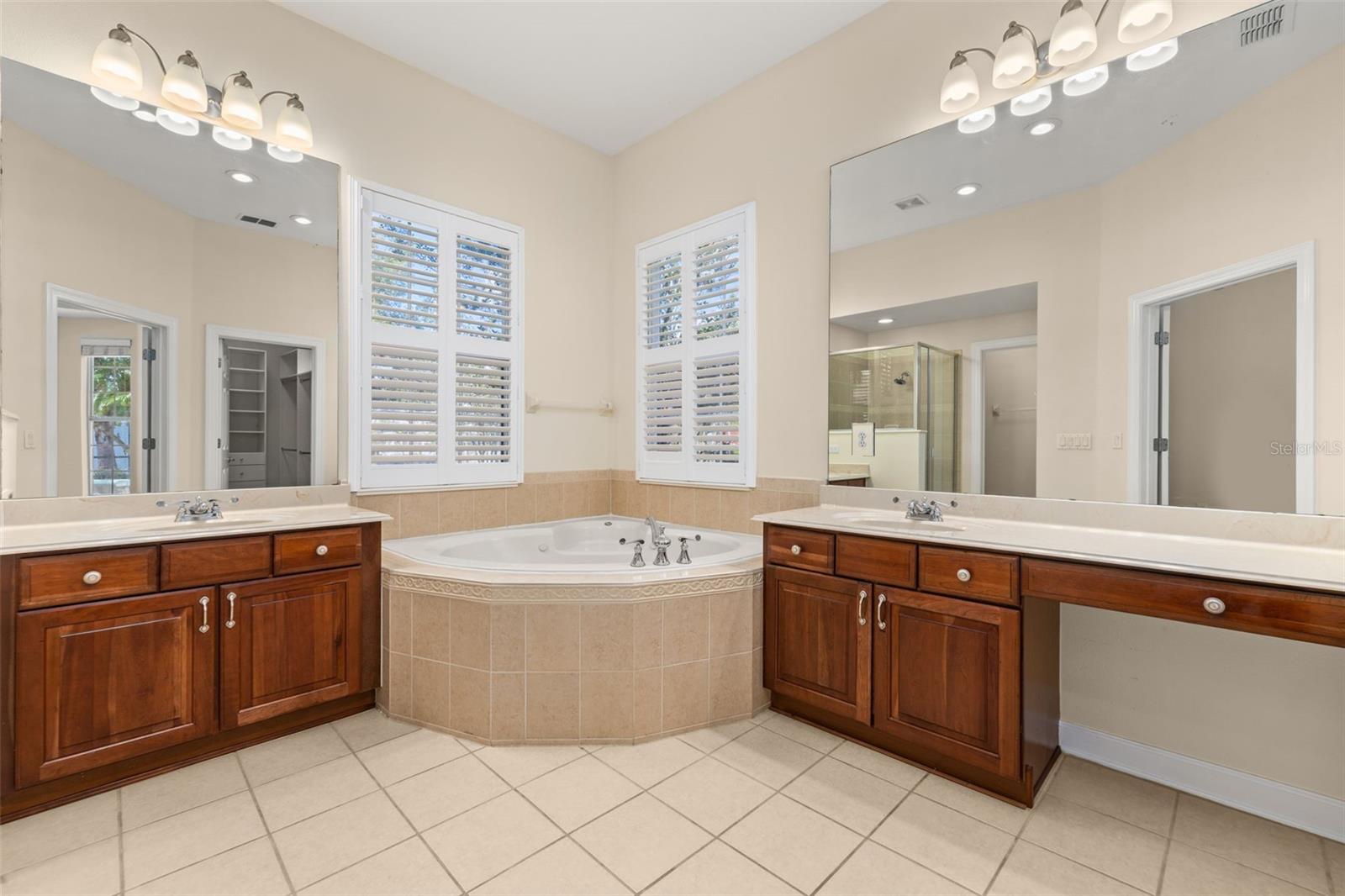 CELEBRATION EAST VILLAGE UNIT 04 - Residential Lease