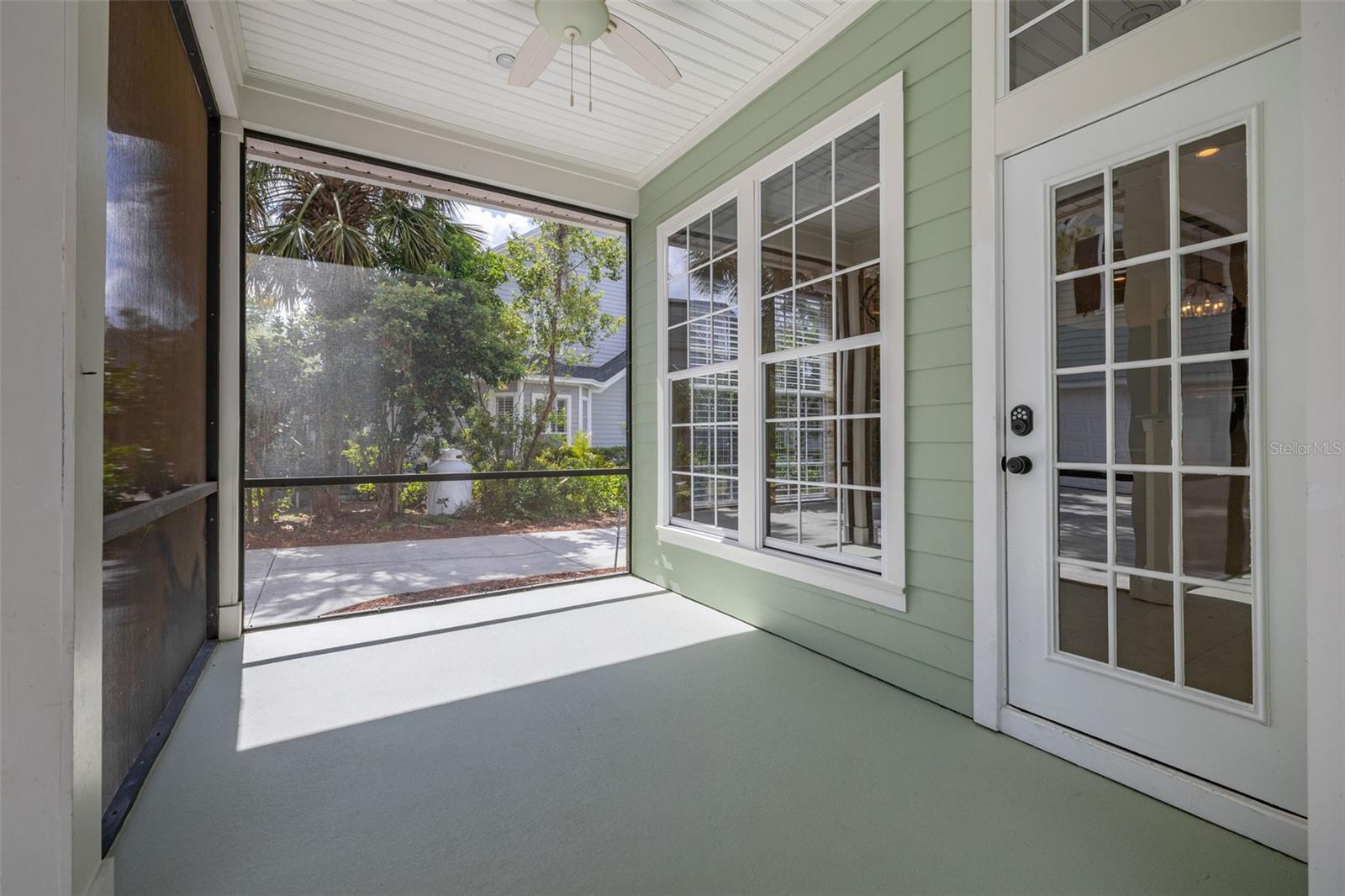 CELEBRATION EAST VILLAGE UNIT 04 - Residential Lease
