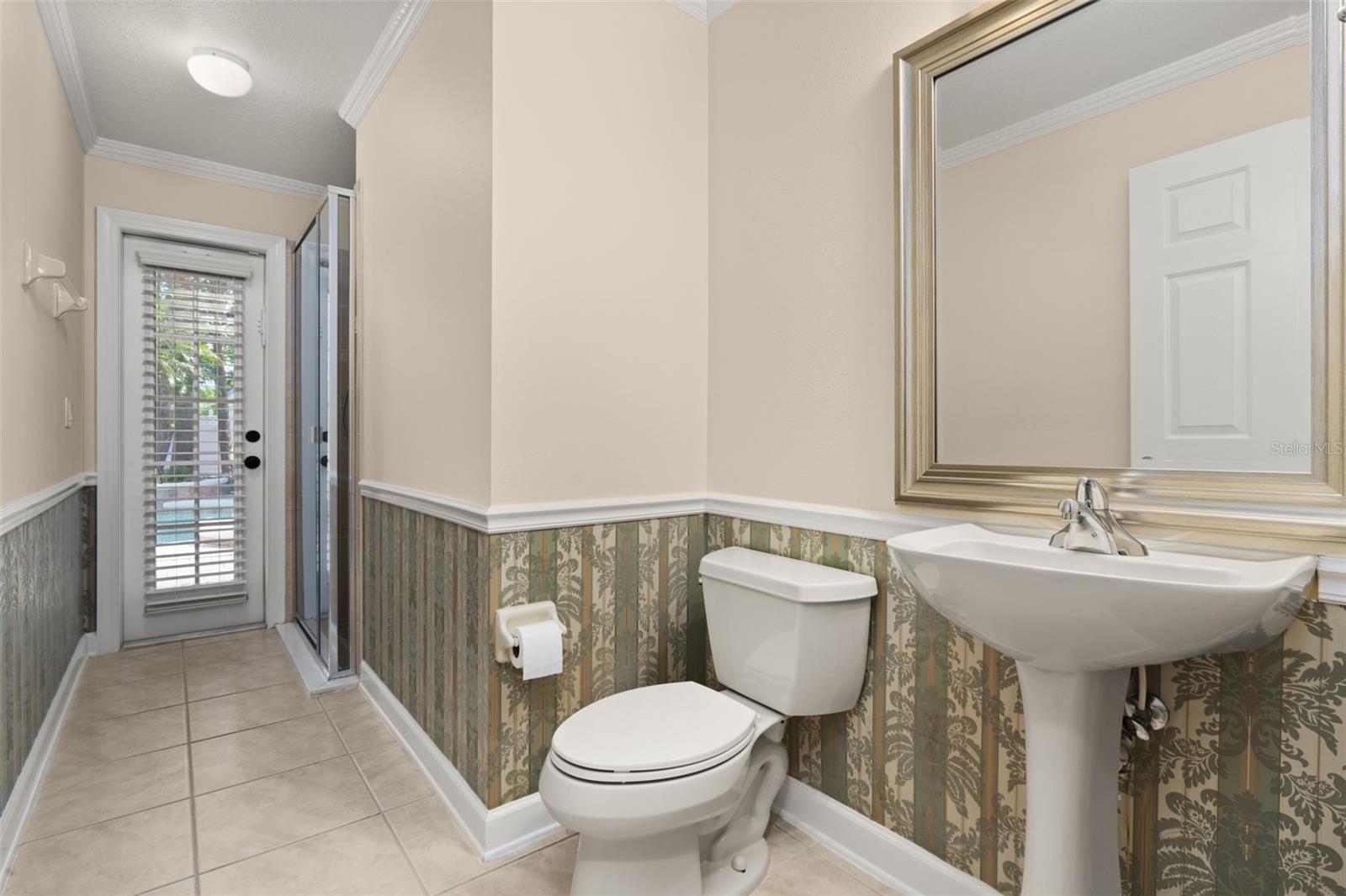 CELEBRATION EAST VILLAGE UNIT 04 - Residential Lease
