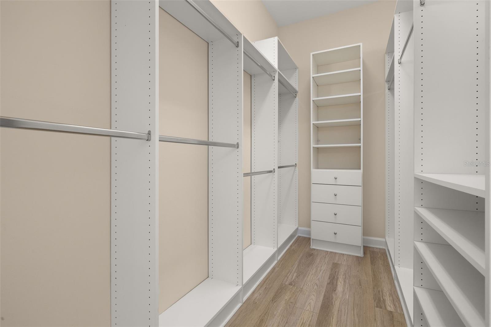 CELEBRATION EAST VILLAGE UNIT 04 - Residential Lease