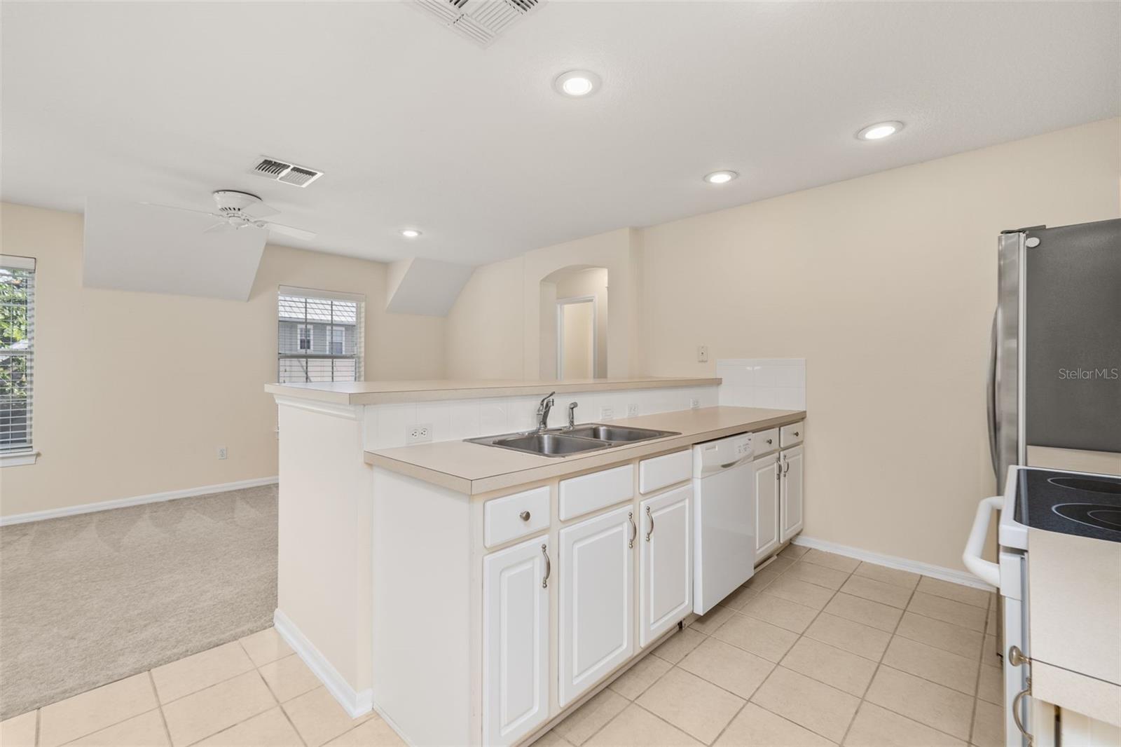 CELEBRATION EAST VILLAGE UNIT 04 - Residential Lease