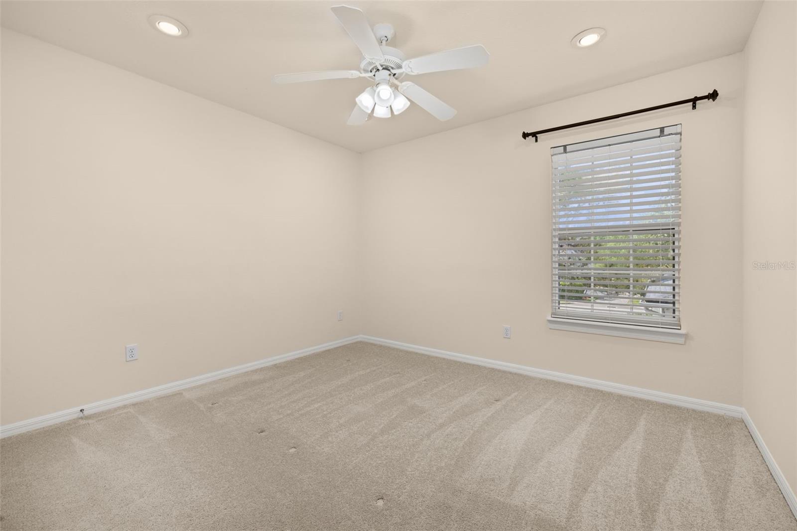 CELEBRATION EAST VILLAGE UNIT 04 - Residential Lease