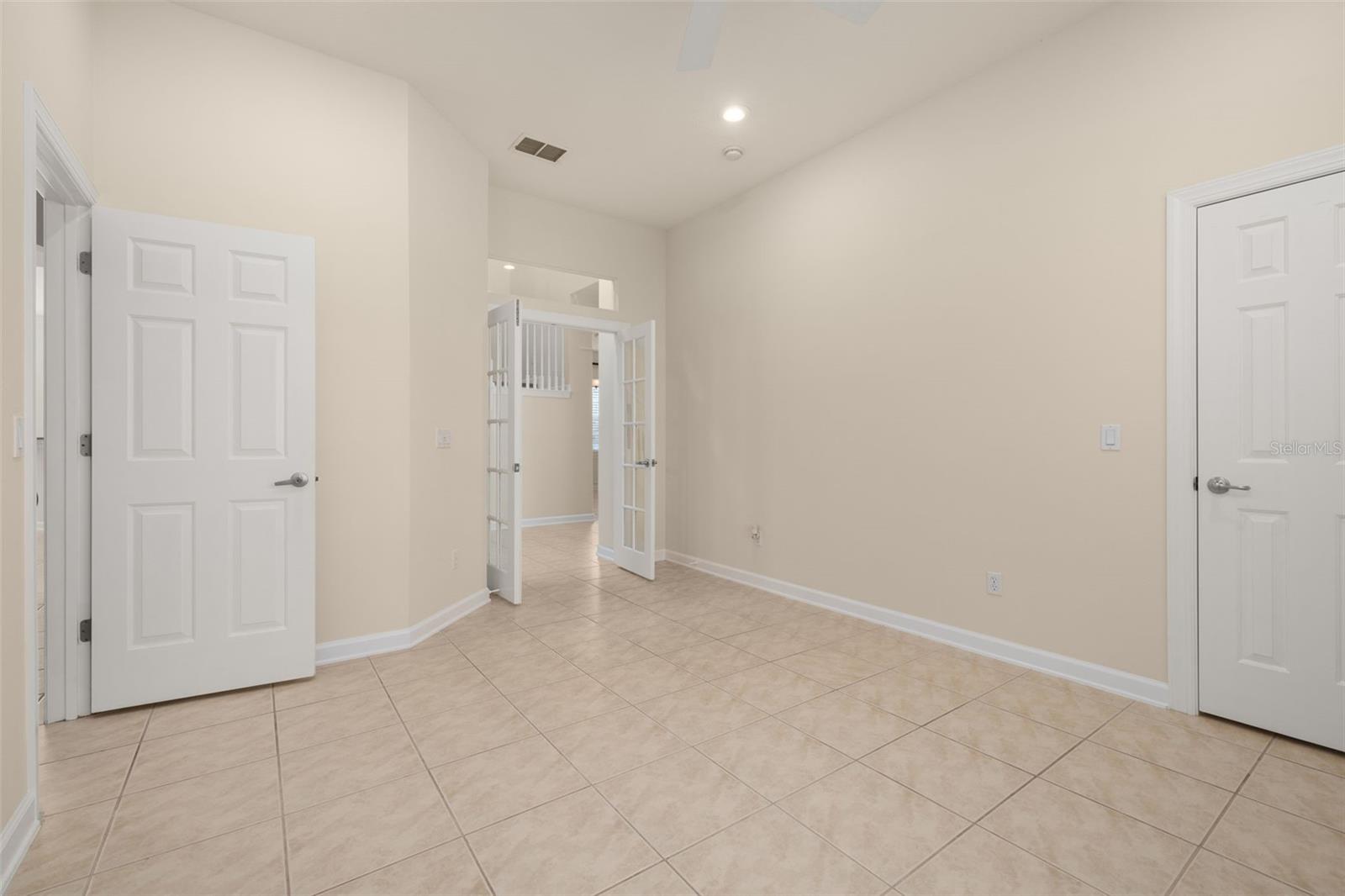 CELEBRATION EAST VILLAGE UNIT 04 - Residential Lease